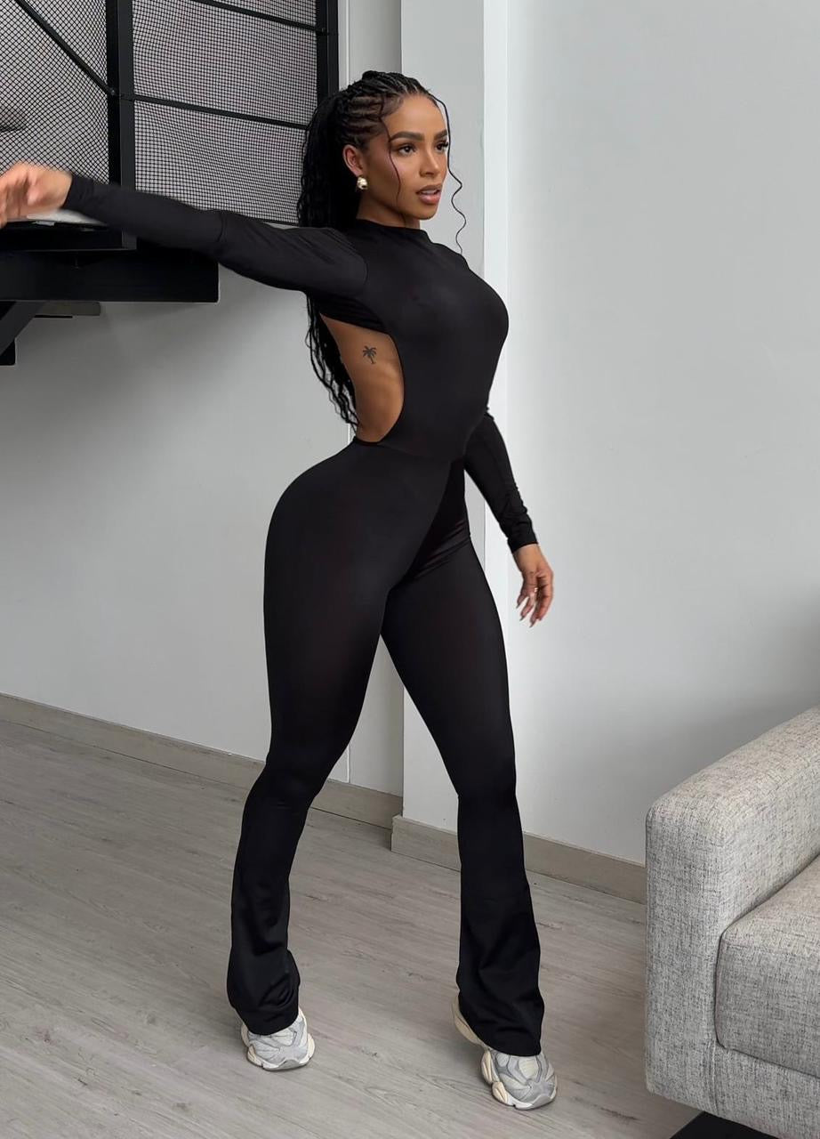 Enterizo Cut Out Elegance